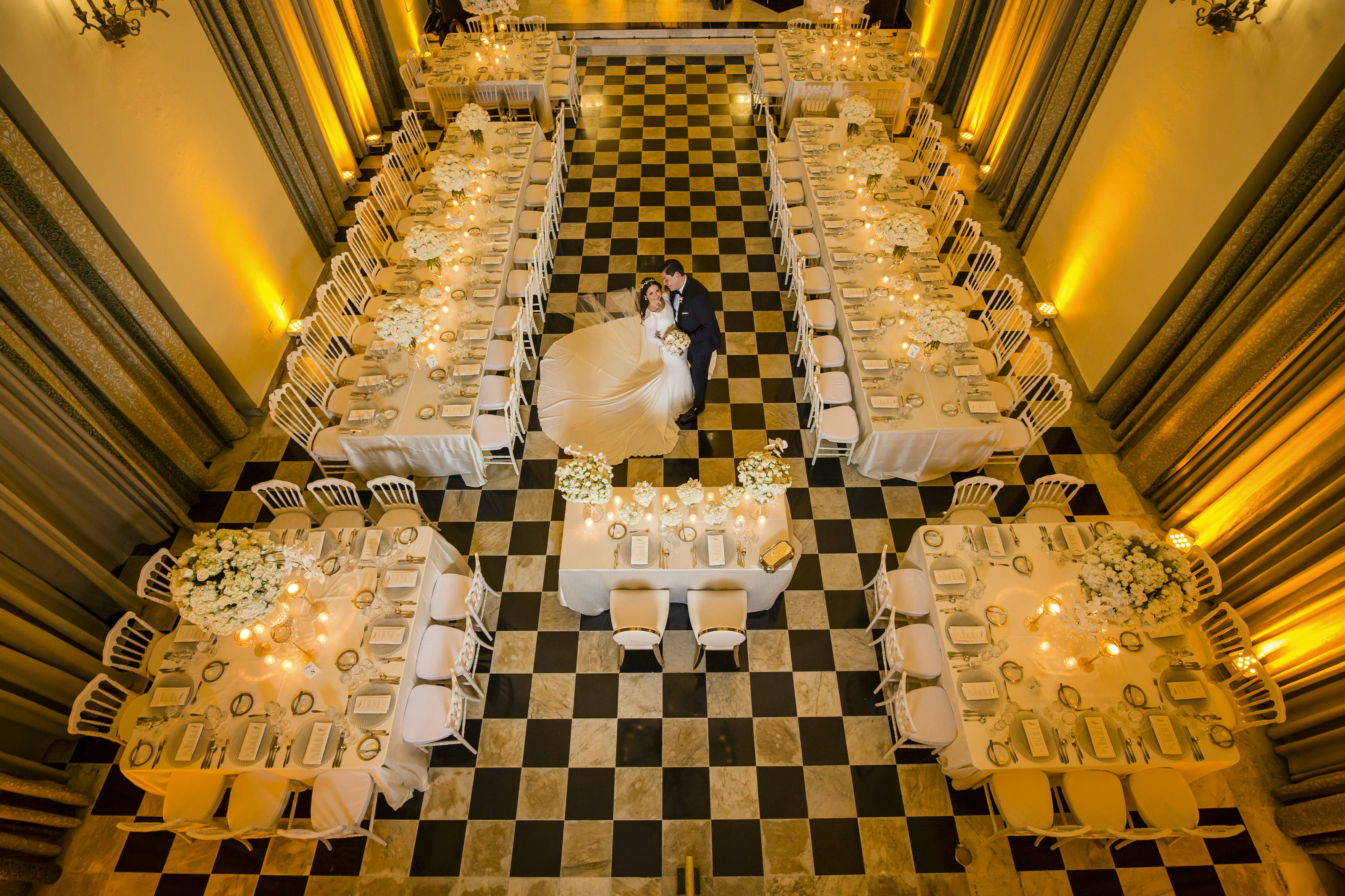 Salon Campeche White Wedding