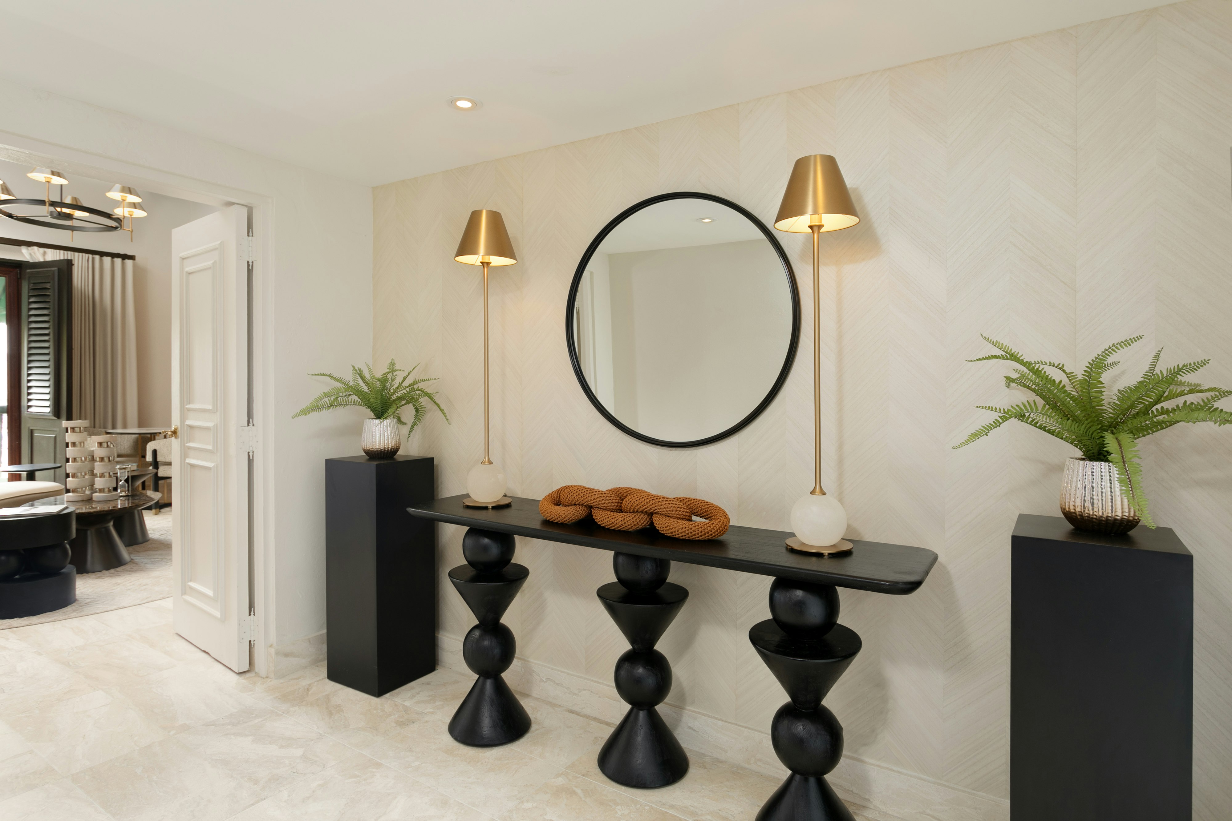 Gloria Vanderbilt Presidential Suite - Entrance