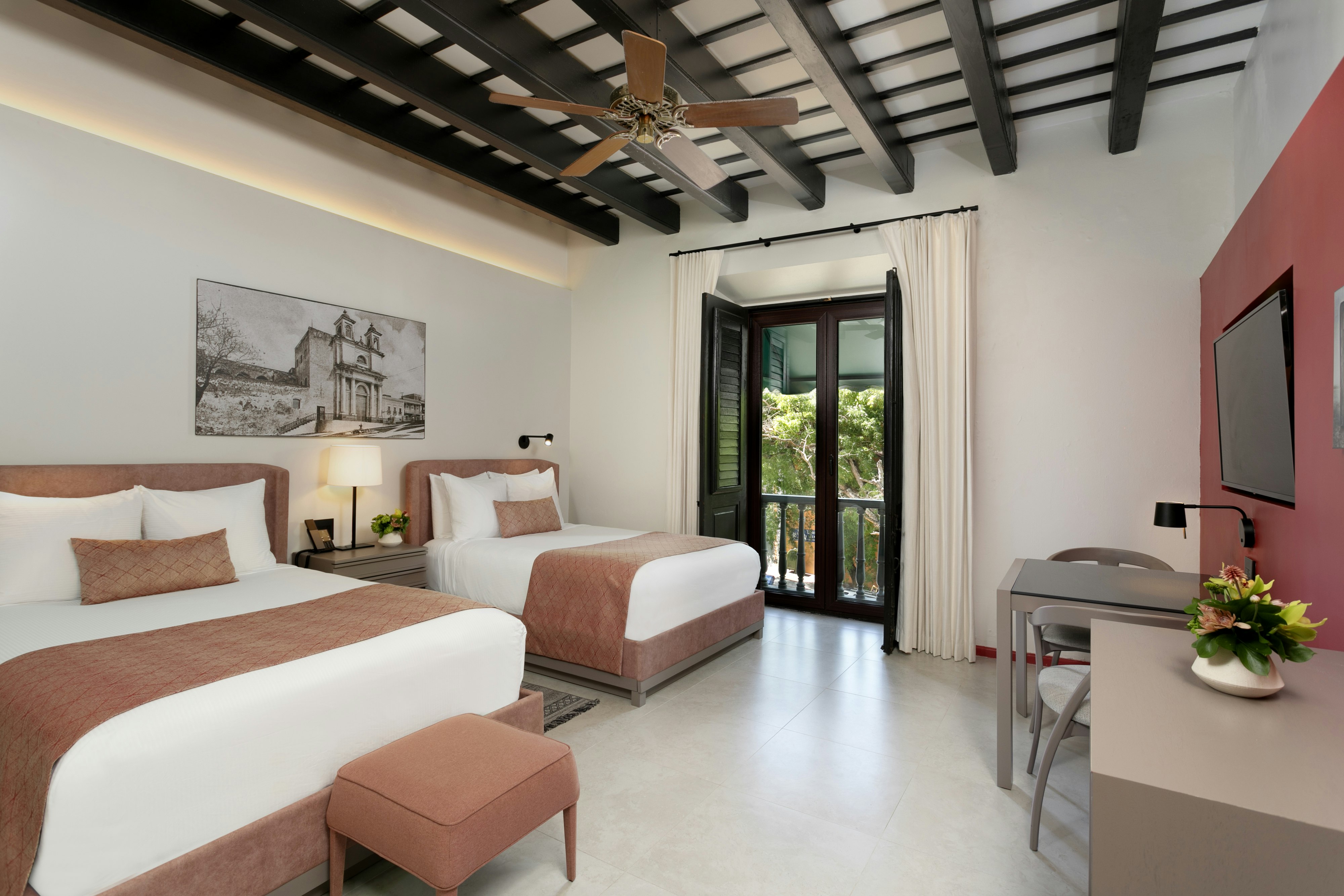 Queen Double Deluxe - Double Bedroom