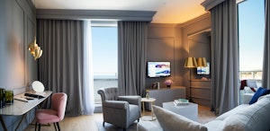 Villa Odak Suite with Sea View and French Balcony