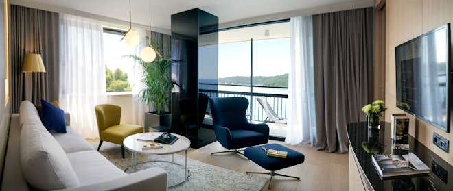 Executive Suite with Sea View and Balcony