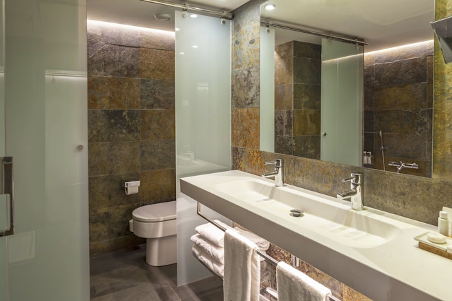 Classic Room - Bathroom
