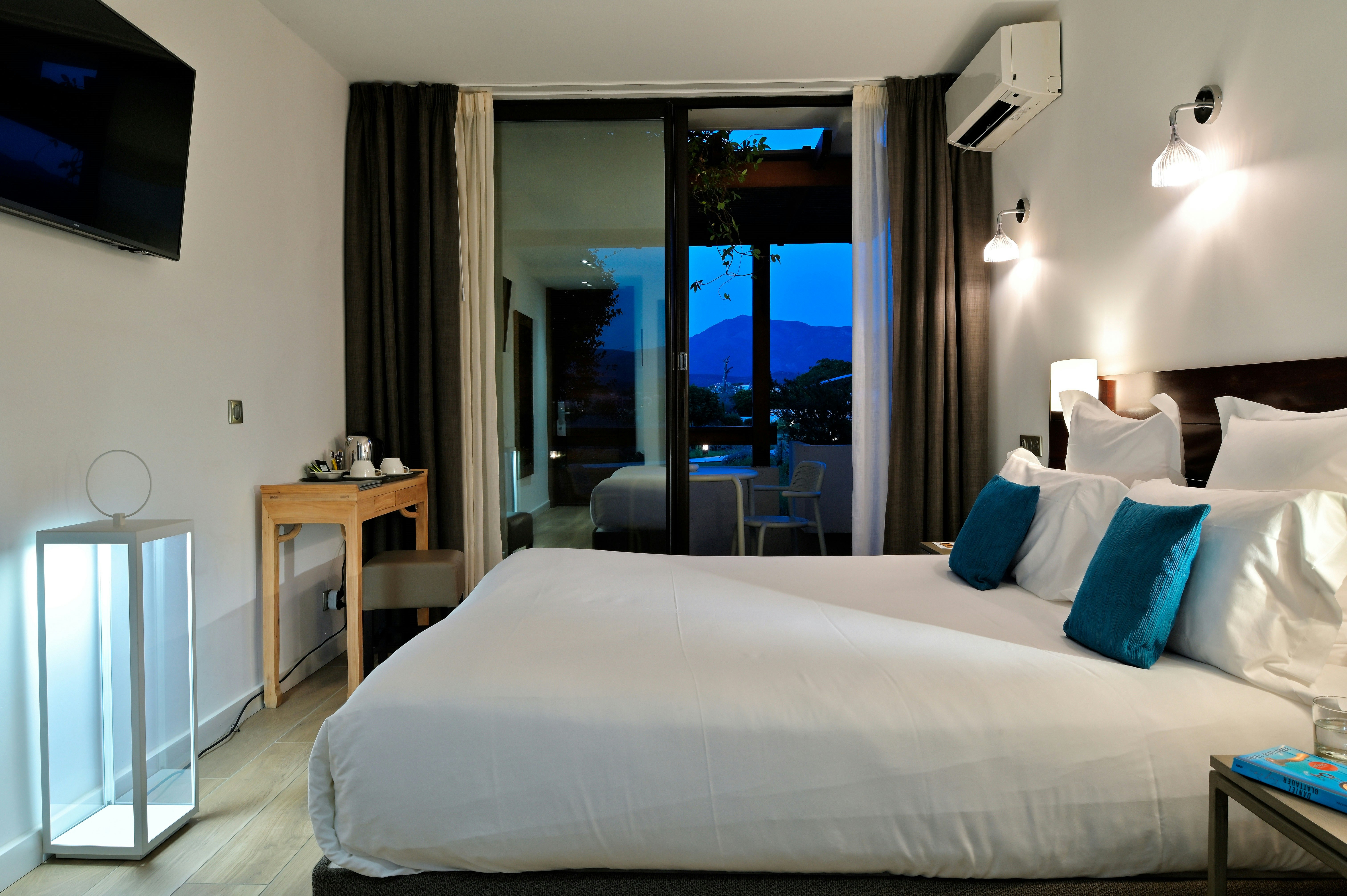 Sea Laterale Balcony Room - Bedroom