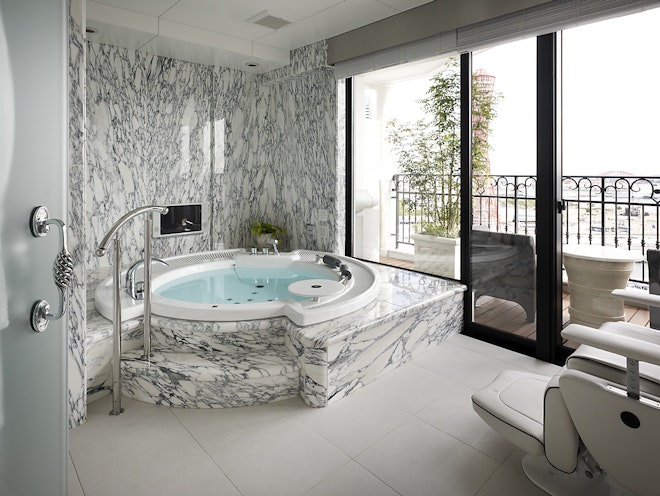 La Reine Suite