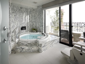 La Reine Suite