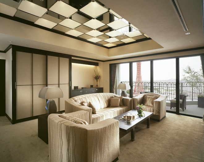 Le Roi Suite
