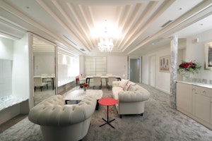 La Reine Suite
