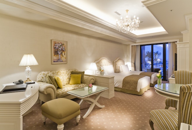 Luxurious Elegant Twin Room - Bedroom
