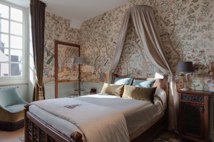 Deluxe Premier Cru Room - Bedroom