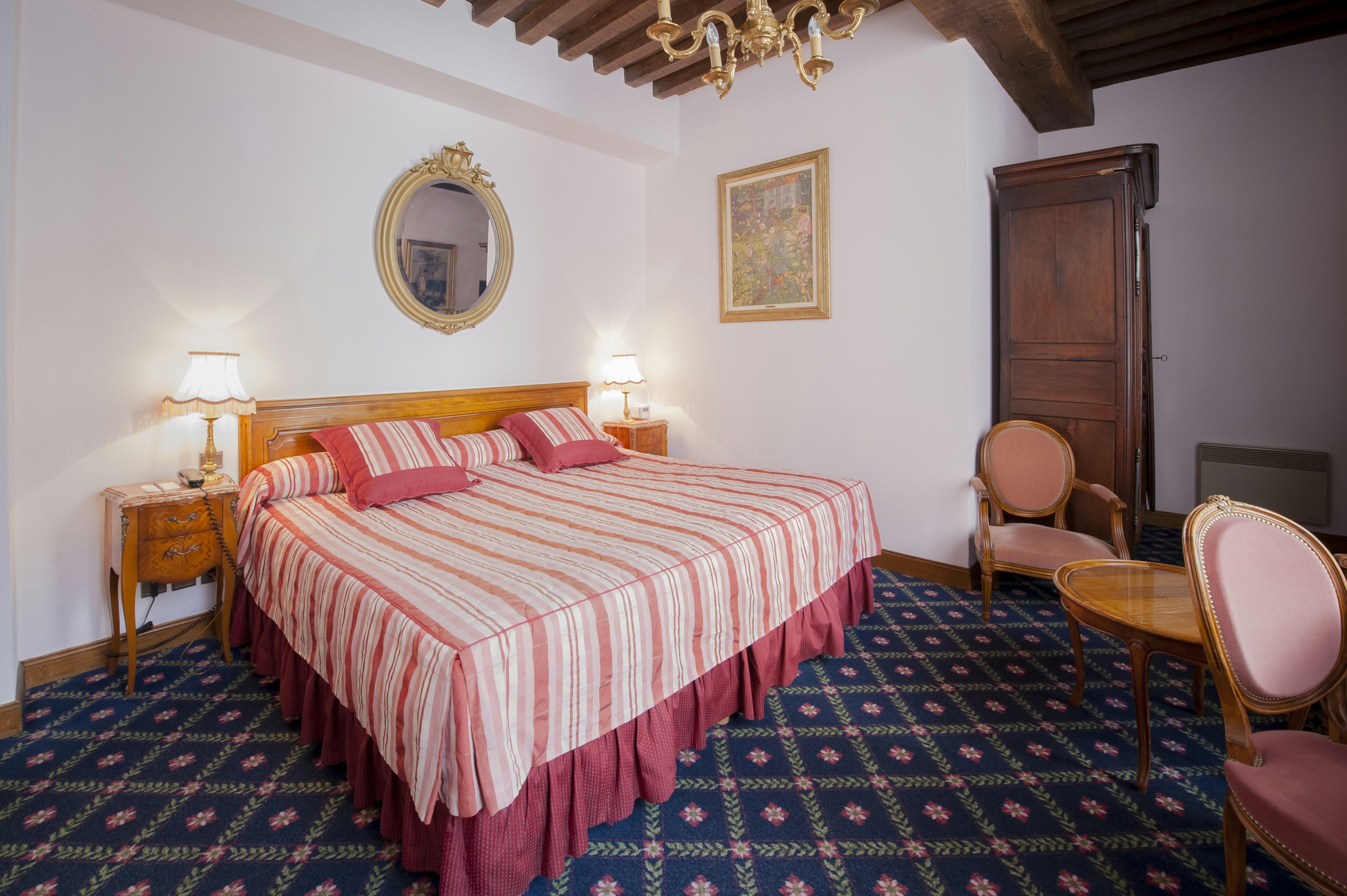 Deluxe Premier Cru Room - Bedroom