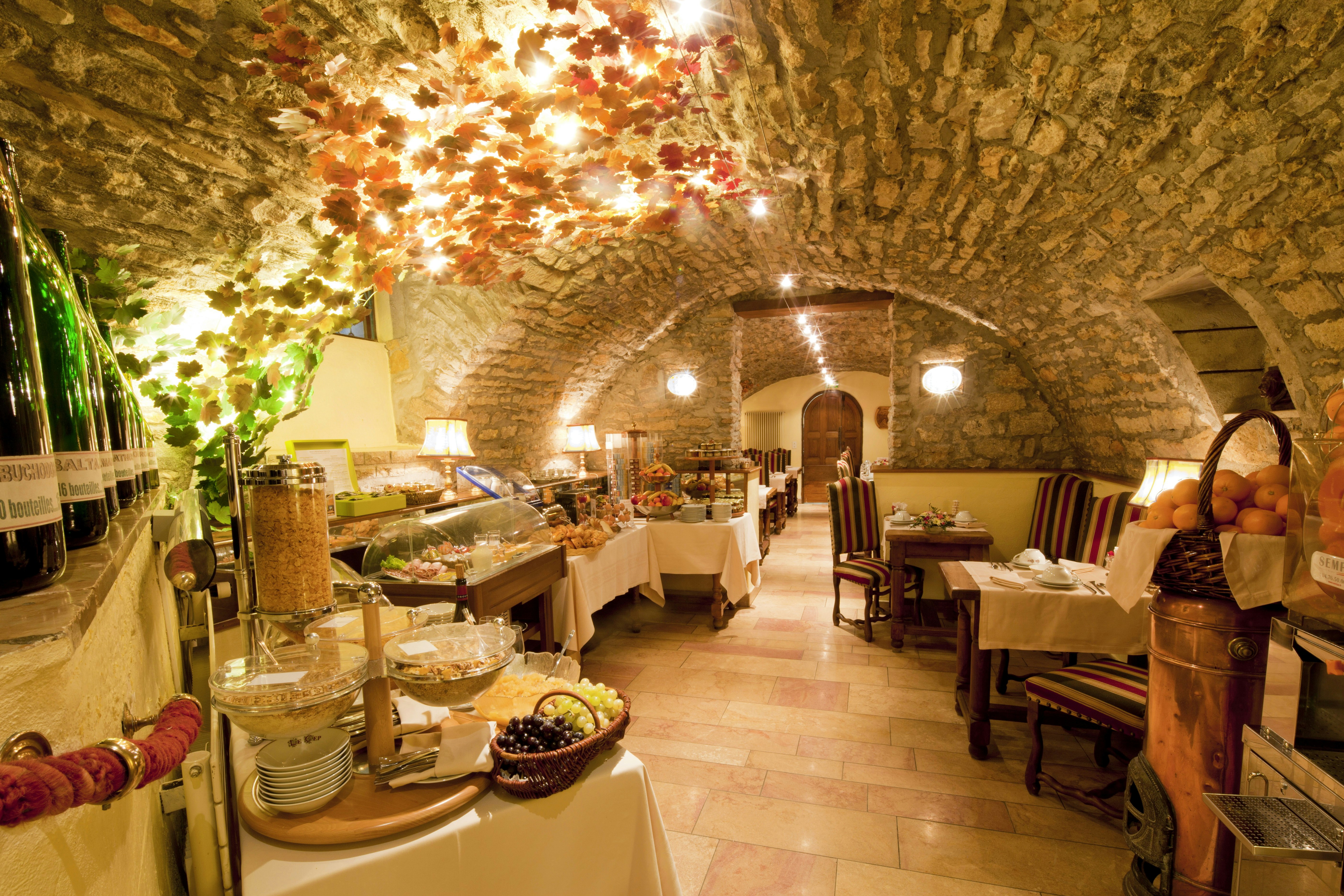 The Caveau Breakfast Room