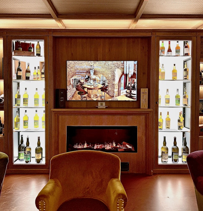 Le Cep Lounge Smoking Room