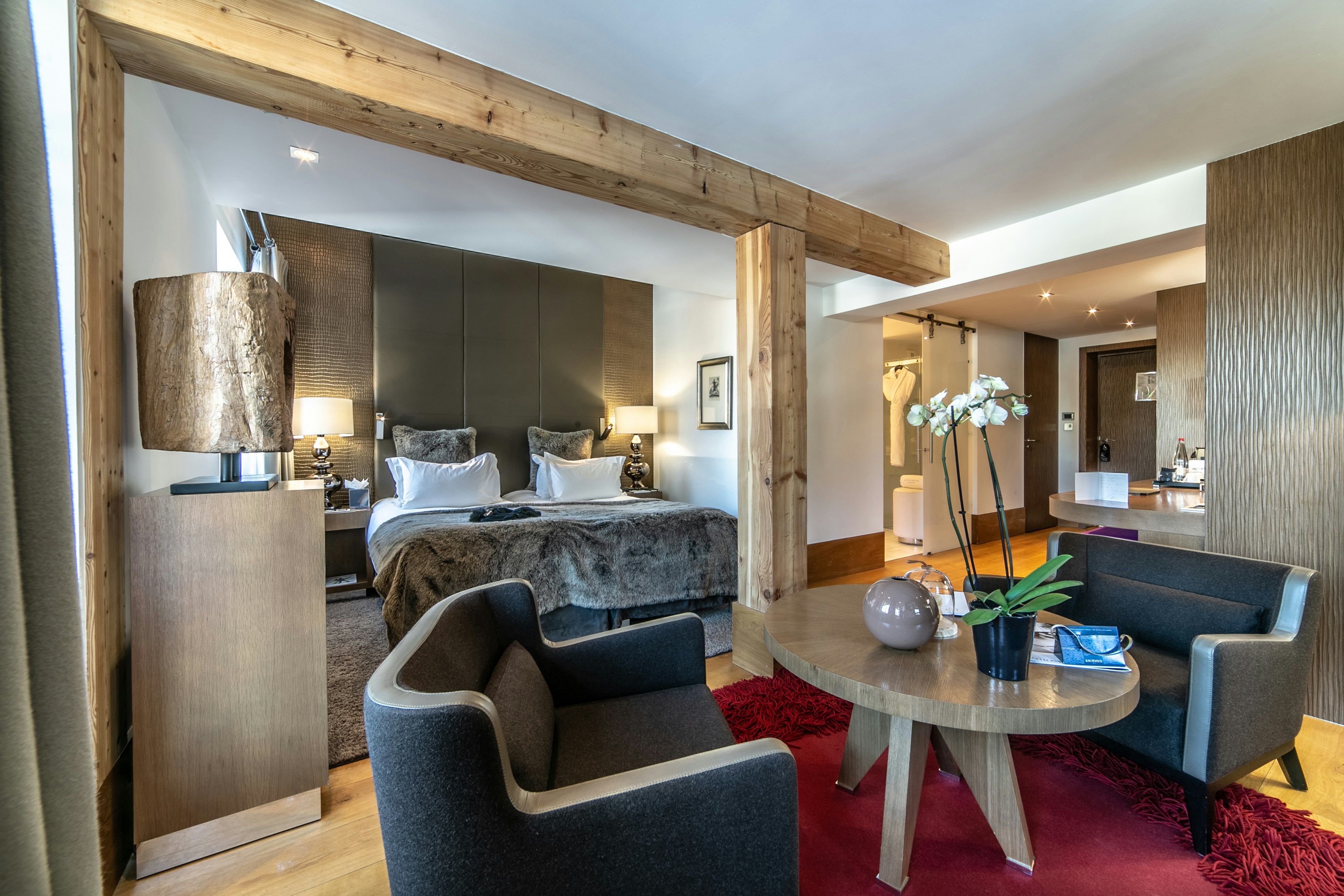 SUPERIOR ROOM - Bedroom & Living Area