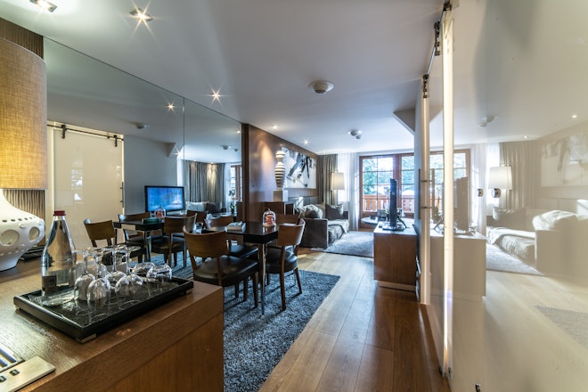 DUPLEX LUXE - Dining Area
