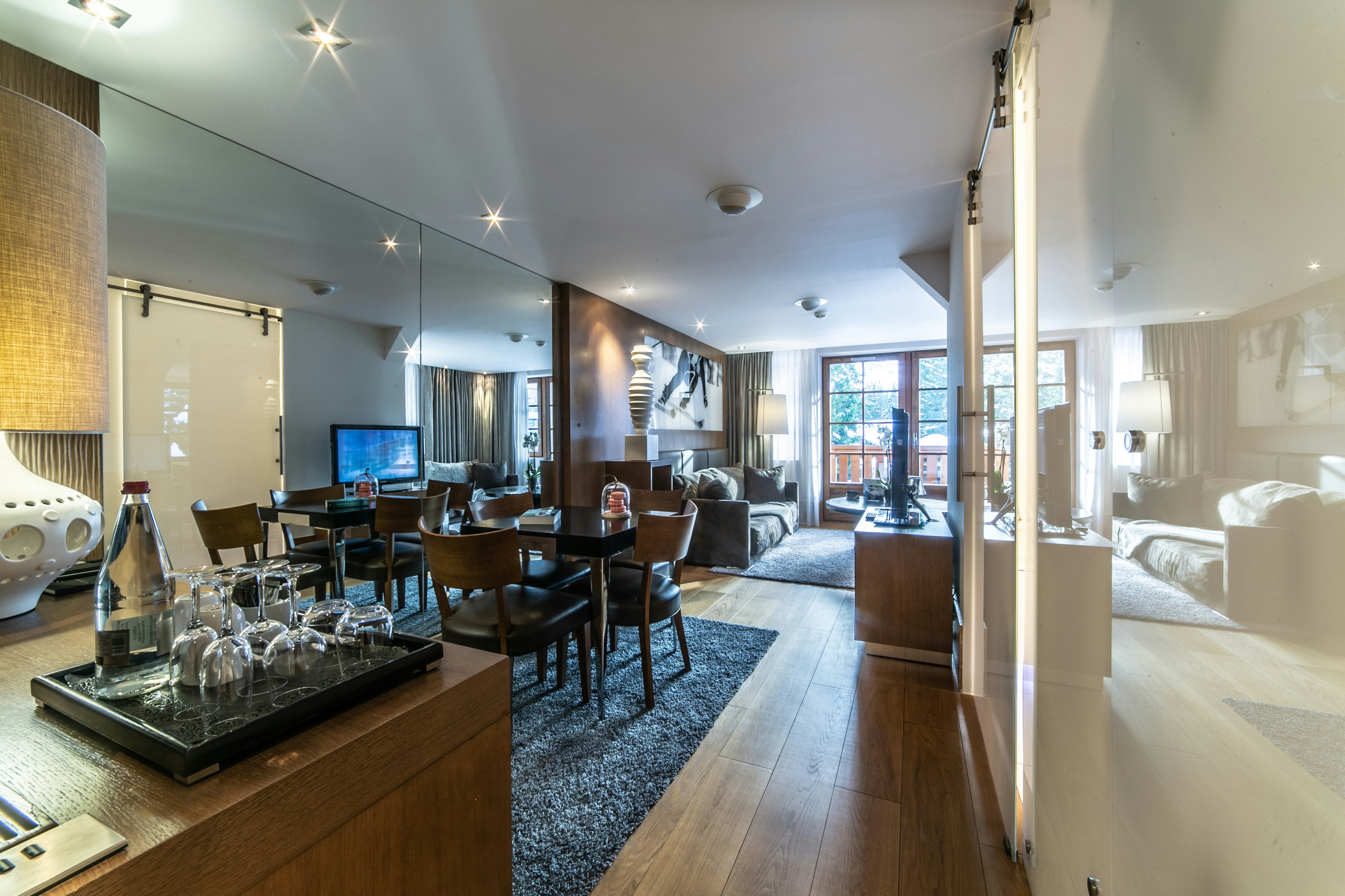 DUPLEX LUXE - Dining Area