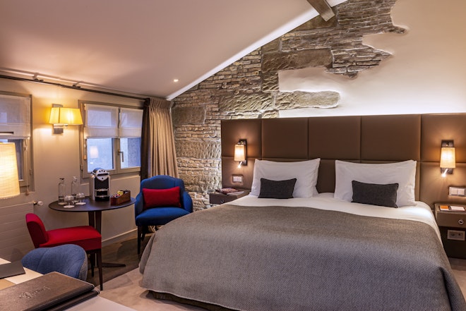Deluxe Room - Bedroom