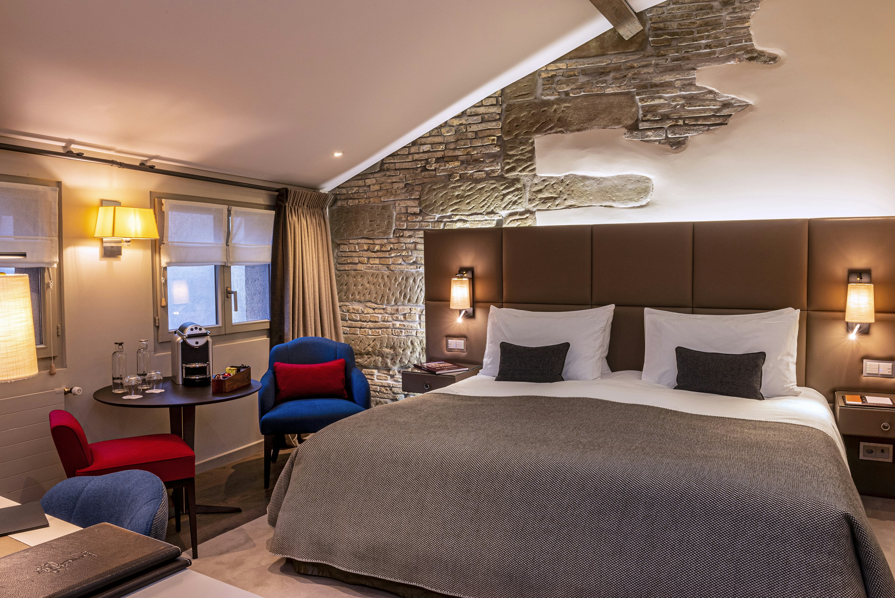 Deluxe Room - Bedroom