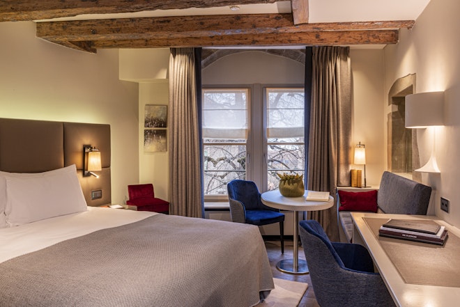 Deluxe Room - Bedroom