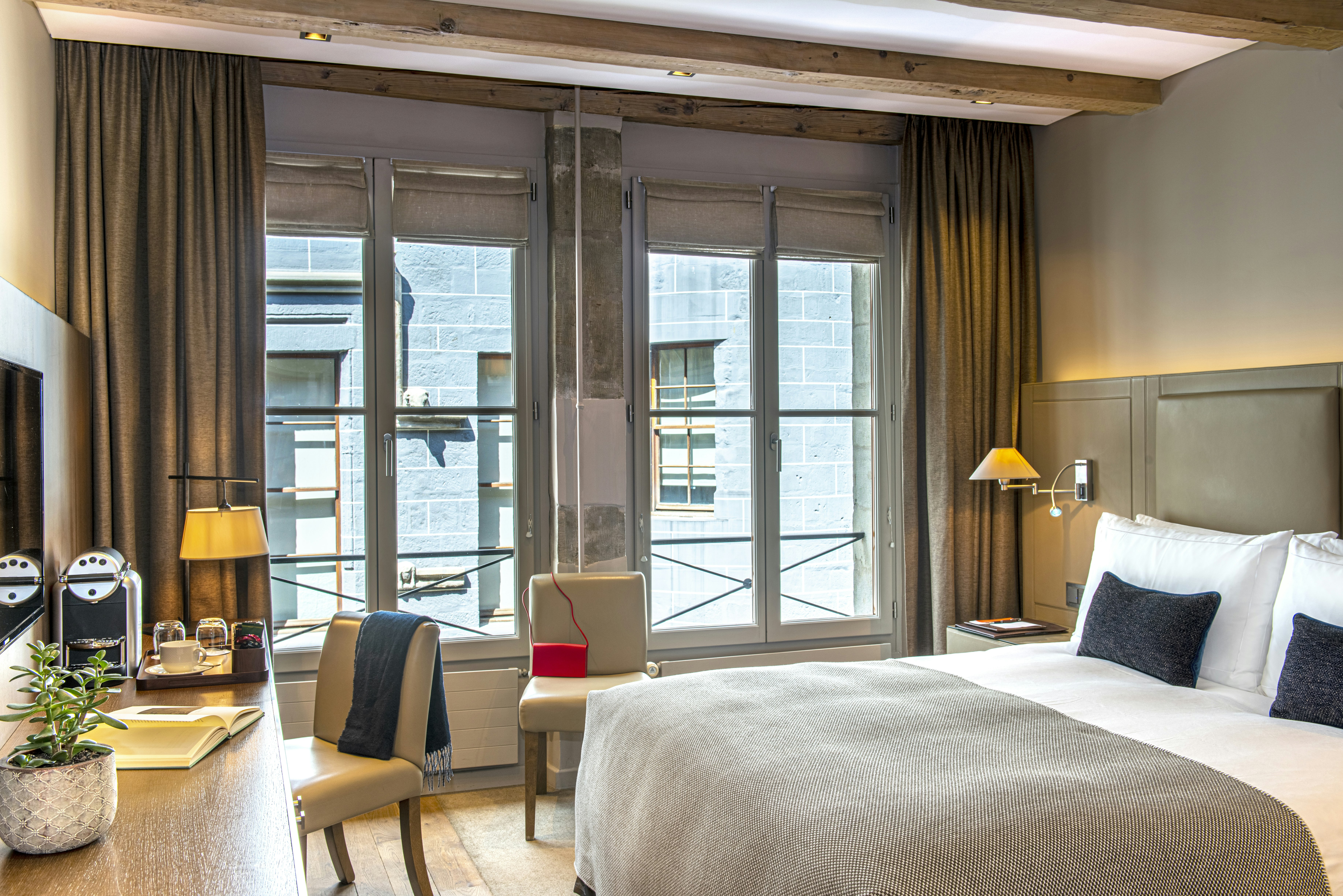 Deluxe Room - Bedroom