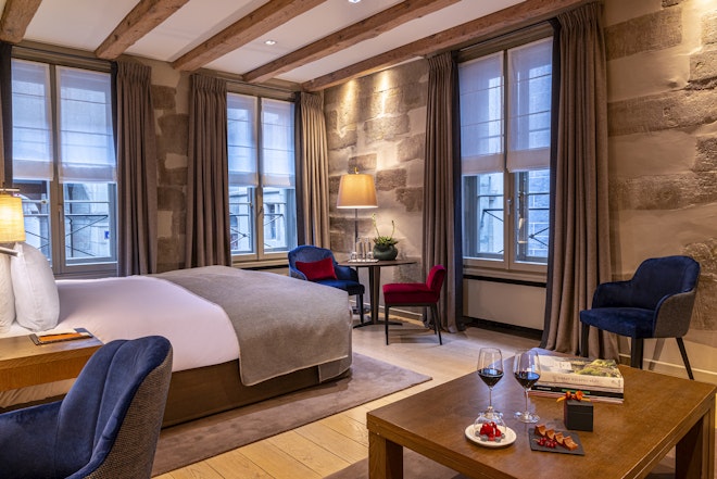 Junior Suite - Bedroom & Living Area