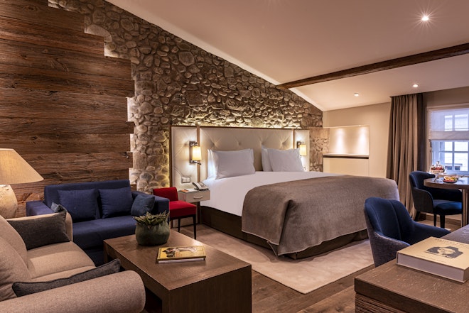 Junior Suite - Bedroom & Living Area