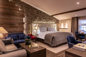 Junior Suite - Bedroom & Living Area