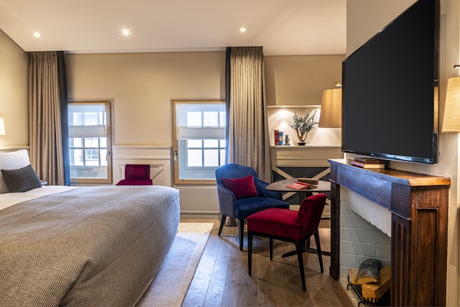 Deluxe Room - Bedroom