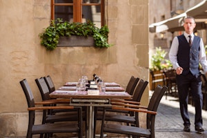 Restaurant Les Armures Terrace
