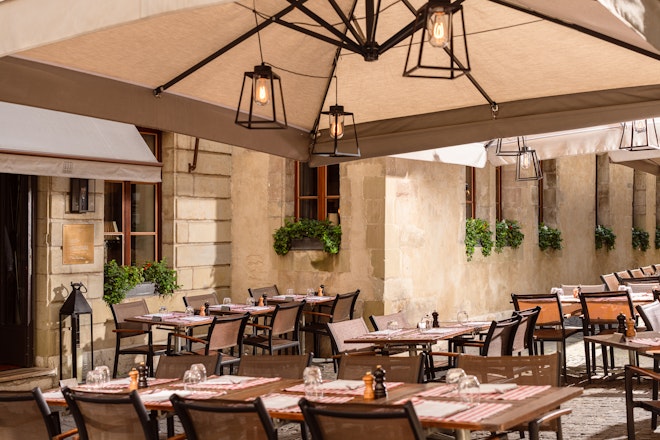 Restaurant Terrace