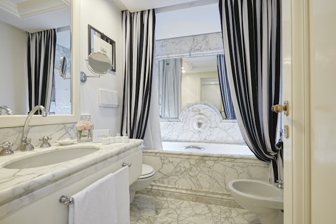 Classic Room Bathroom