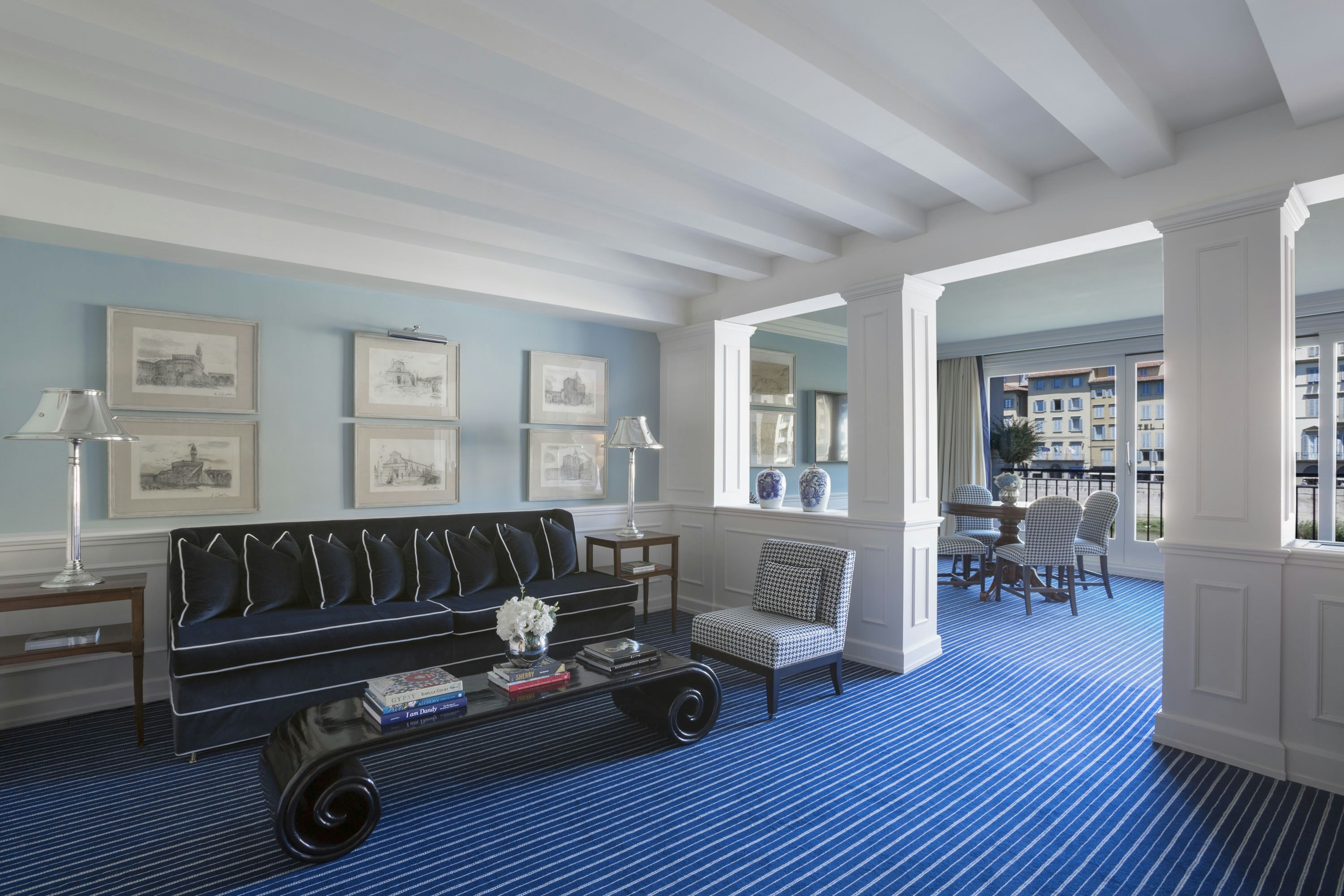 Suite Bueno River View - Living Area