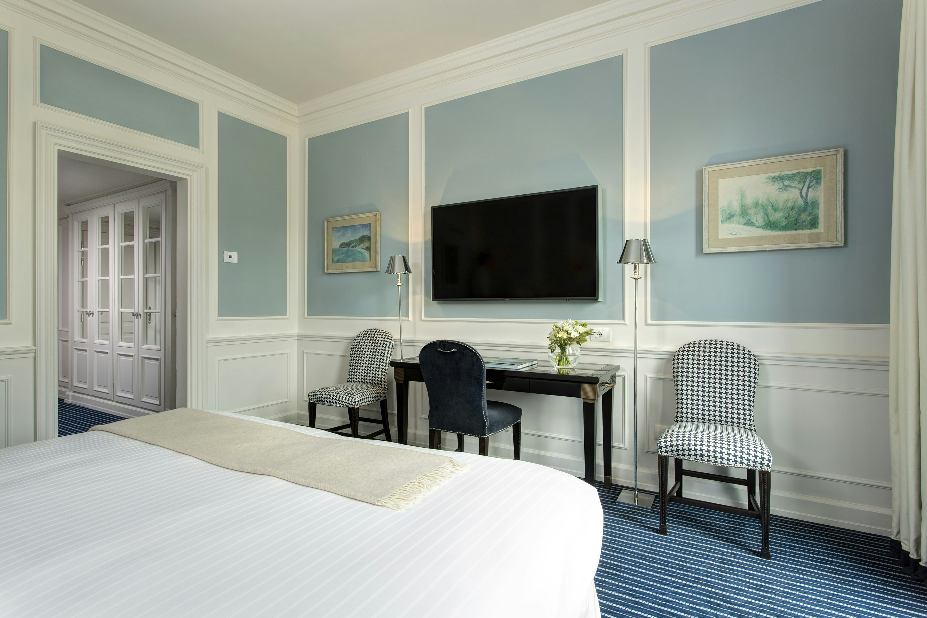 Deluxe Arno View Room bedroom