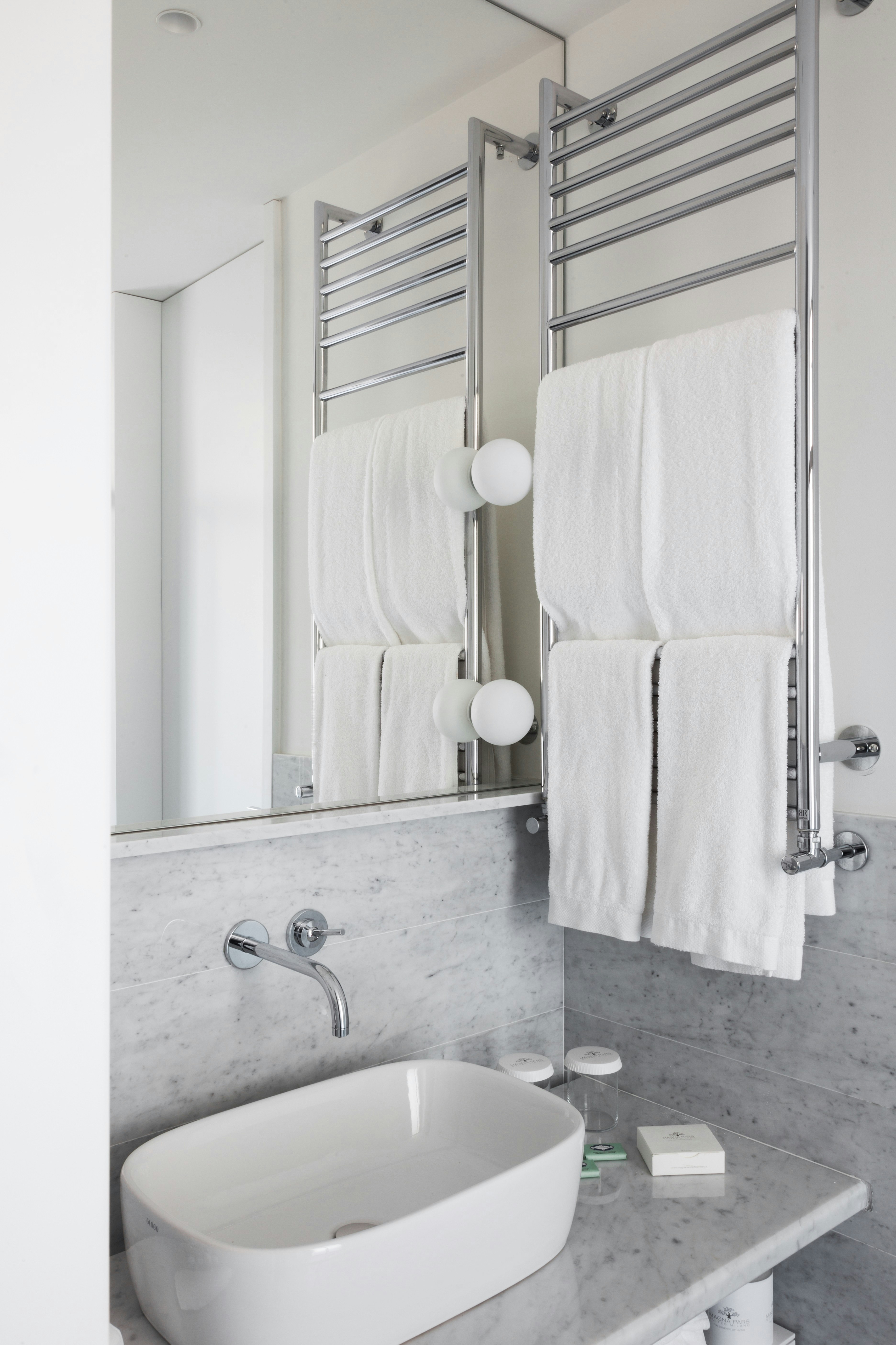 Junior Deluxe - Bathroom