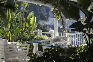 Azur Lounge