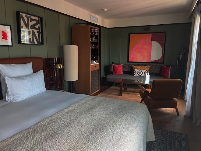 Junior Suite - Bedroom