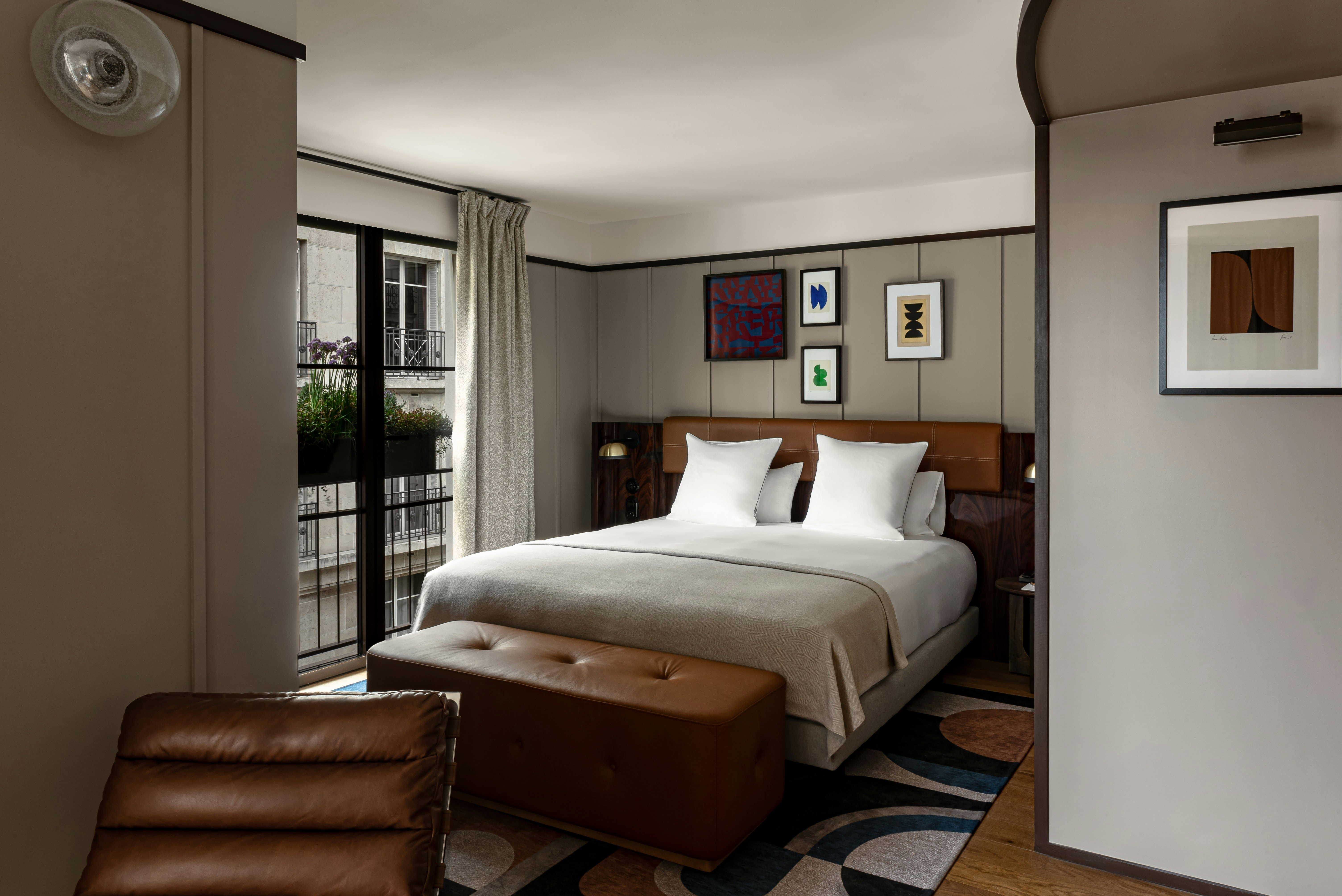 Corner Junior Suite - Bedroom