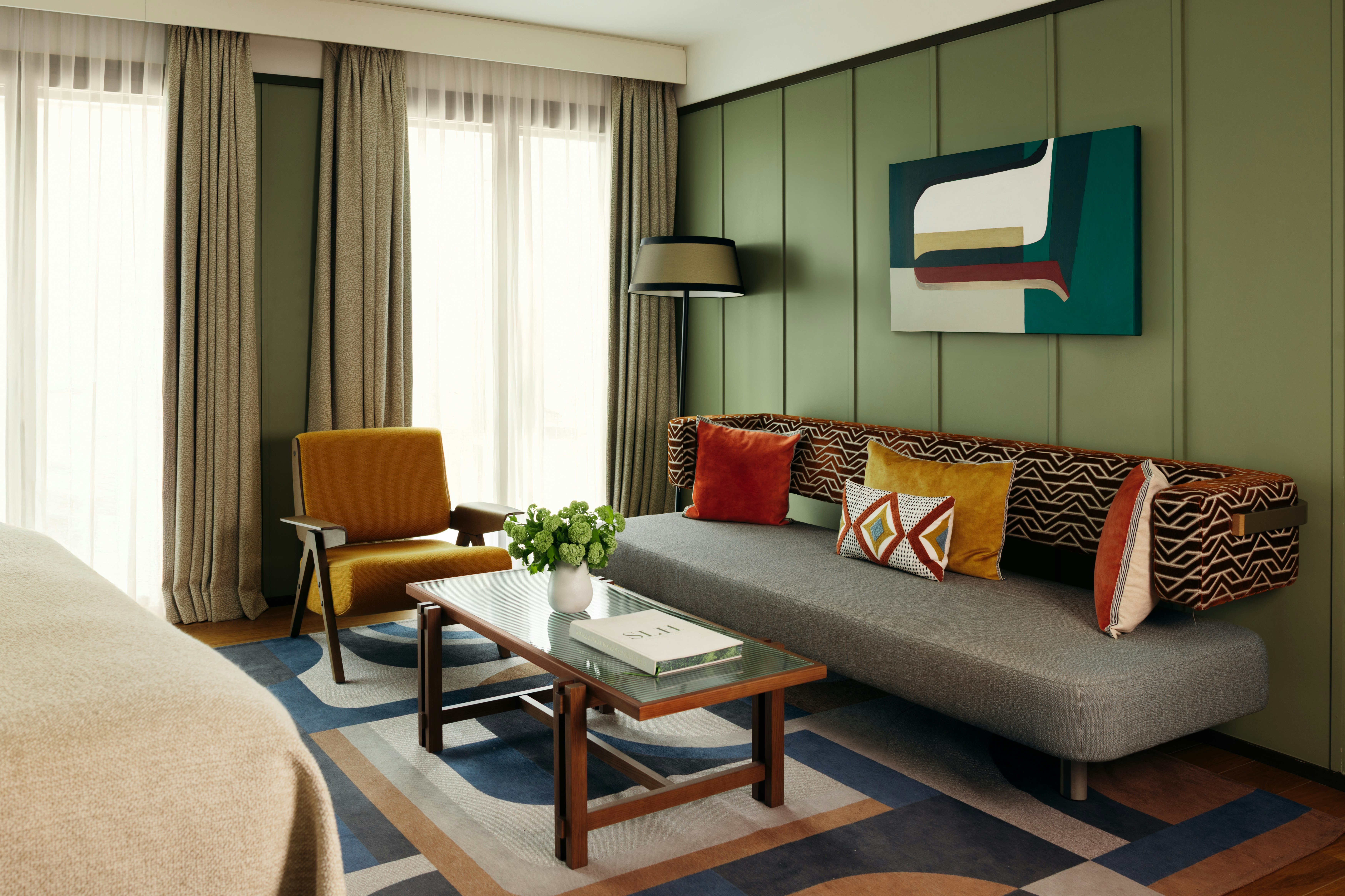 Deluxe Room - Living Area