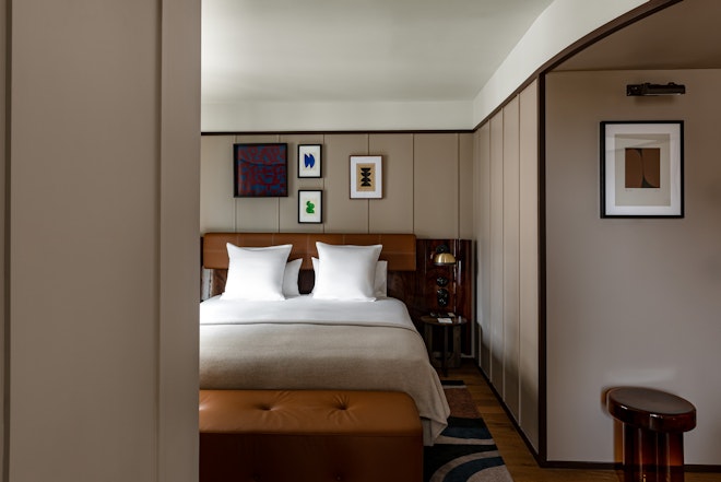 Corner Junior Suite - Bedroom