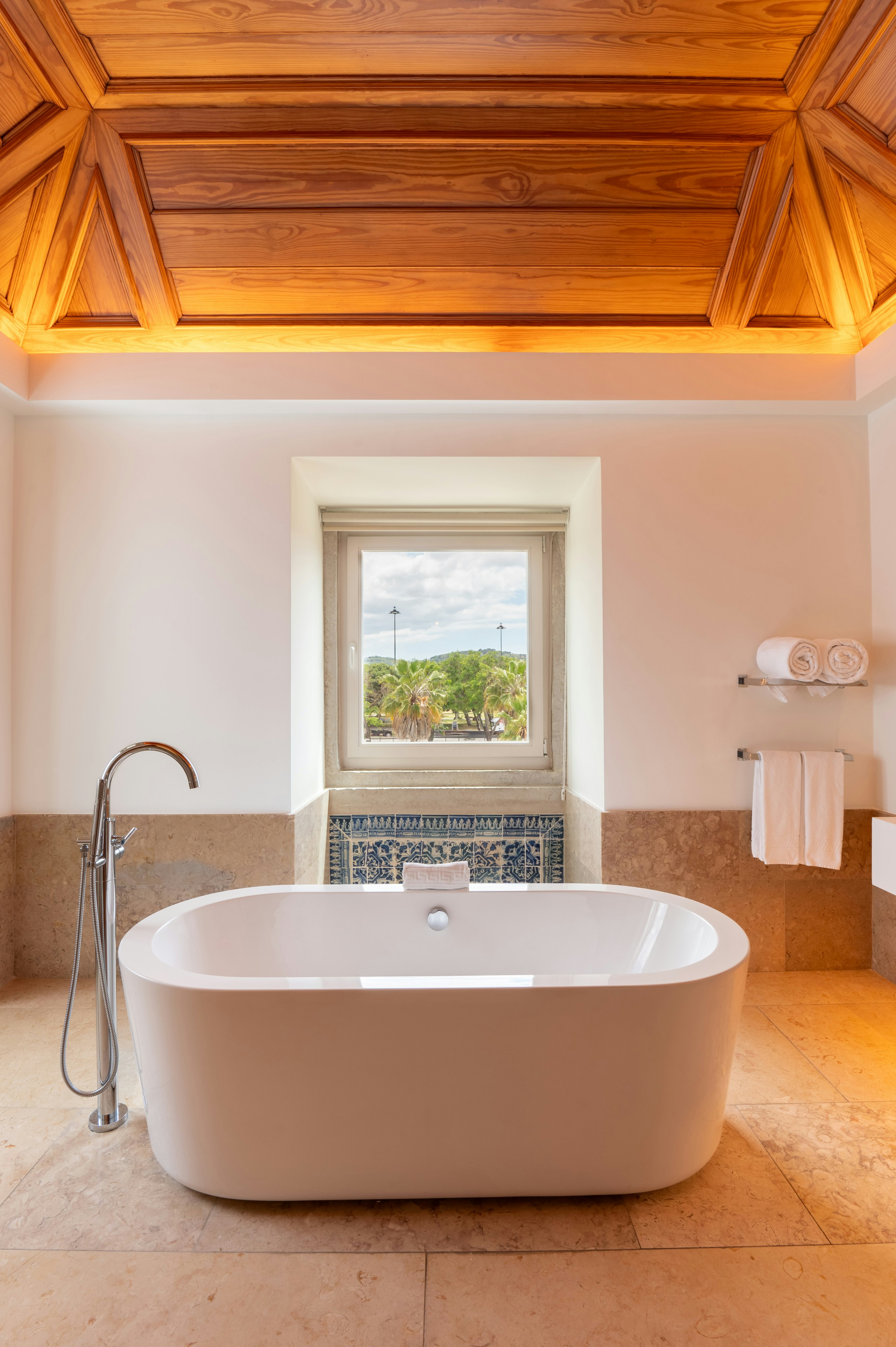 Governor Suite - Bathroom