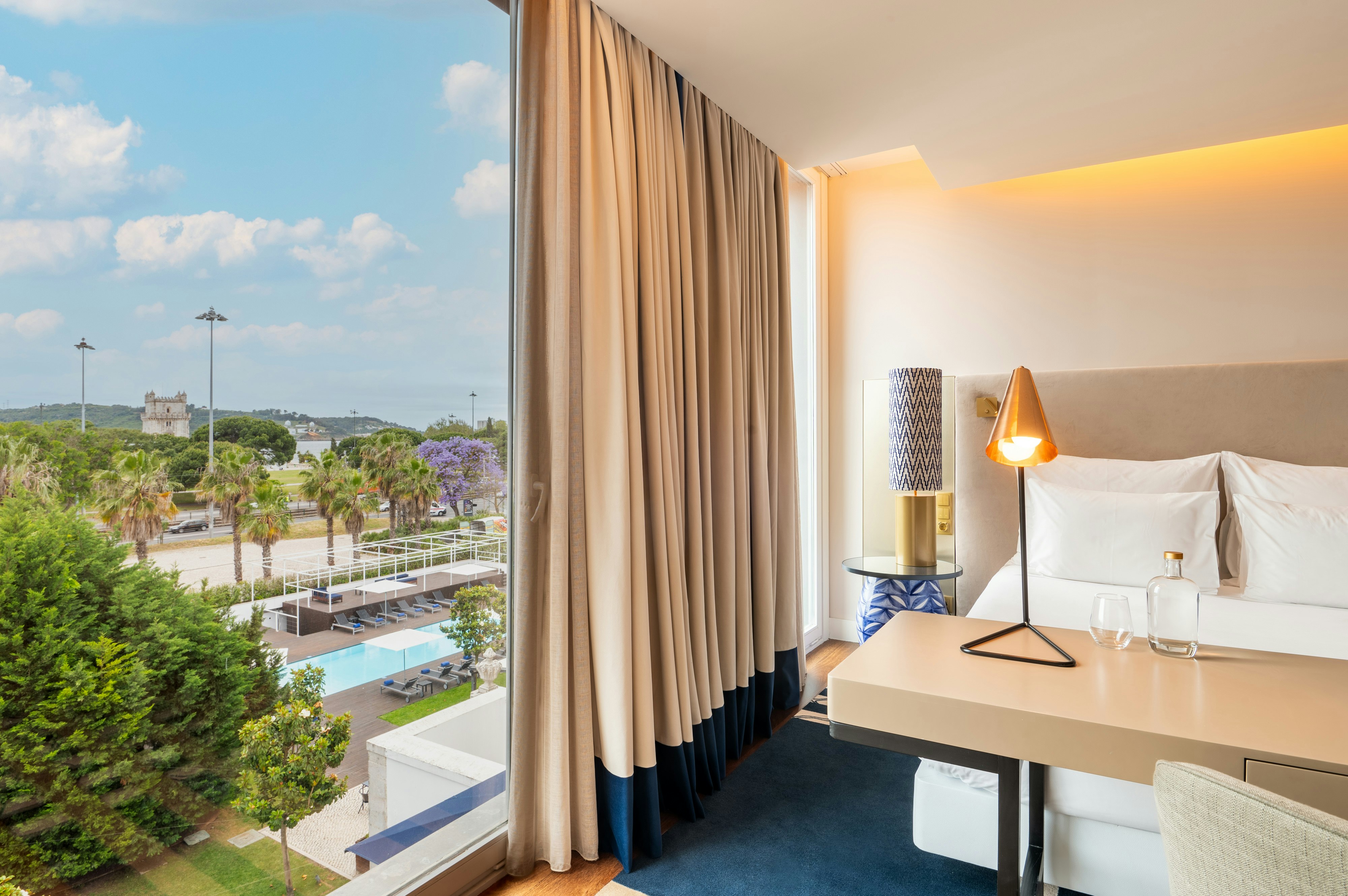 Mansarda with Belem Tower View - Bedroom