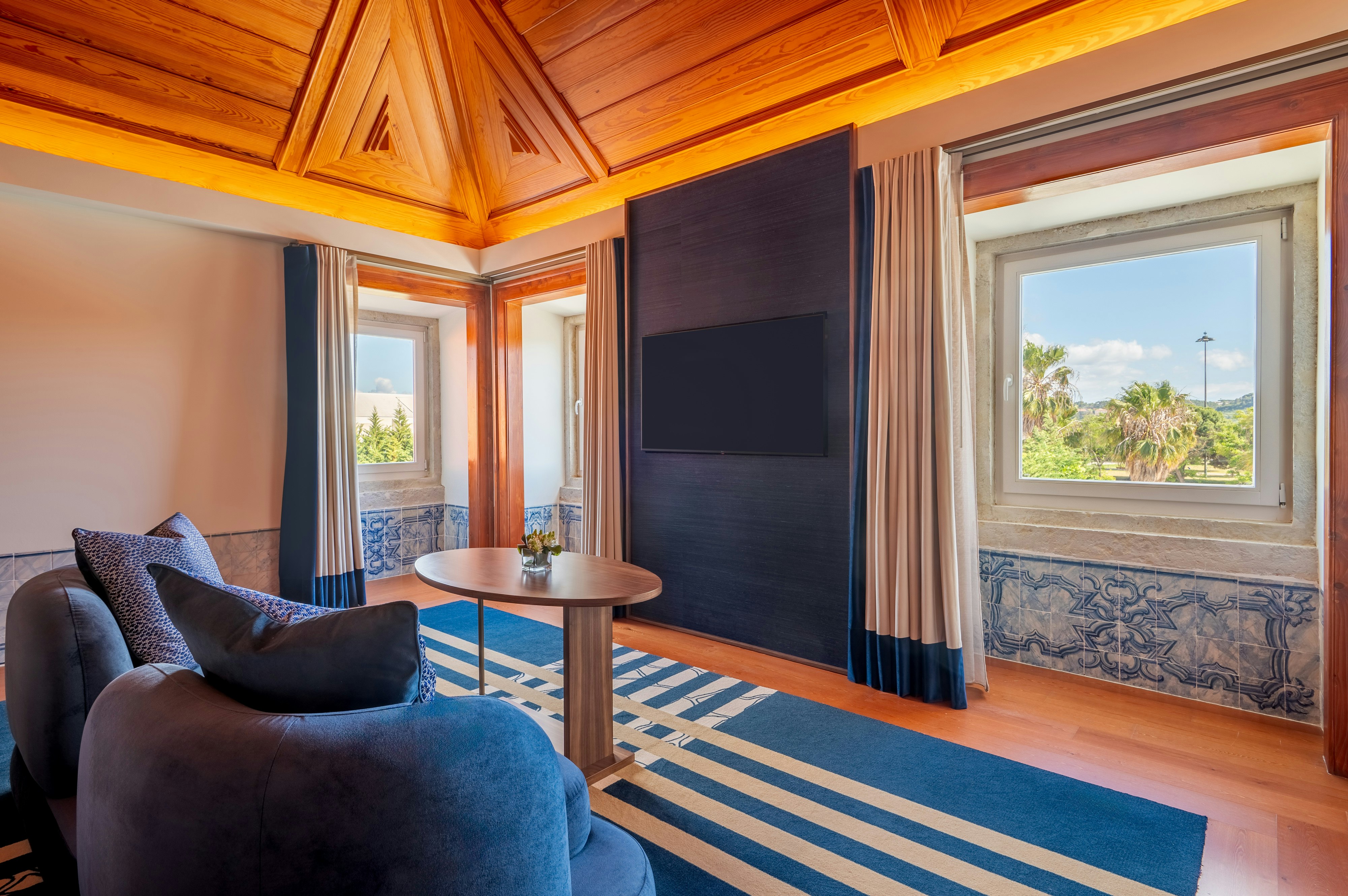 Governor Suite - Living Area