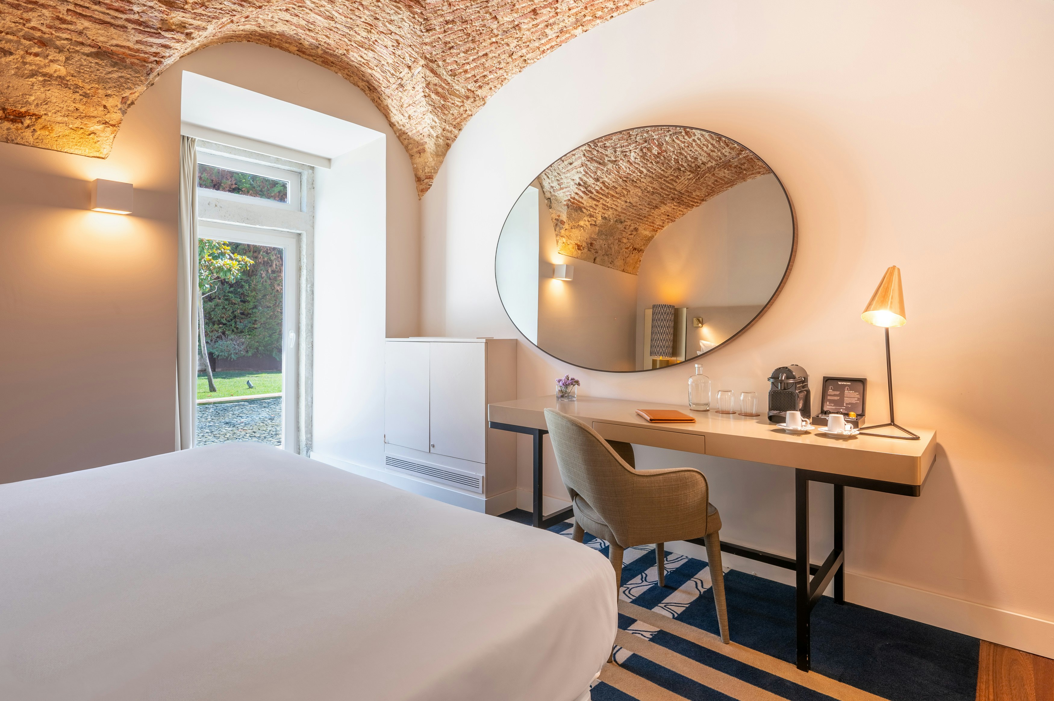 Deluxe Suite - Bedroom