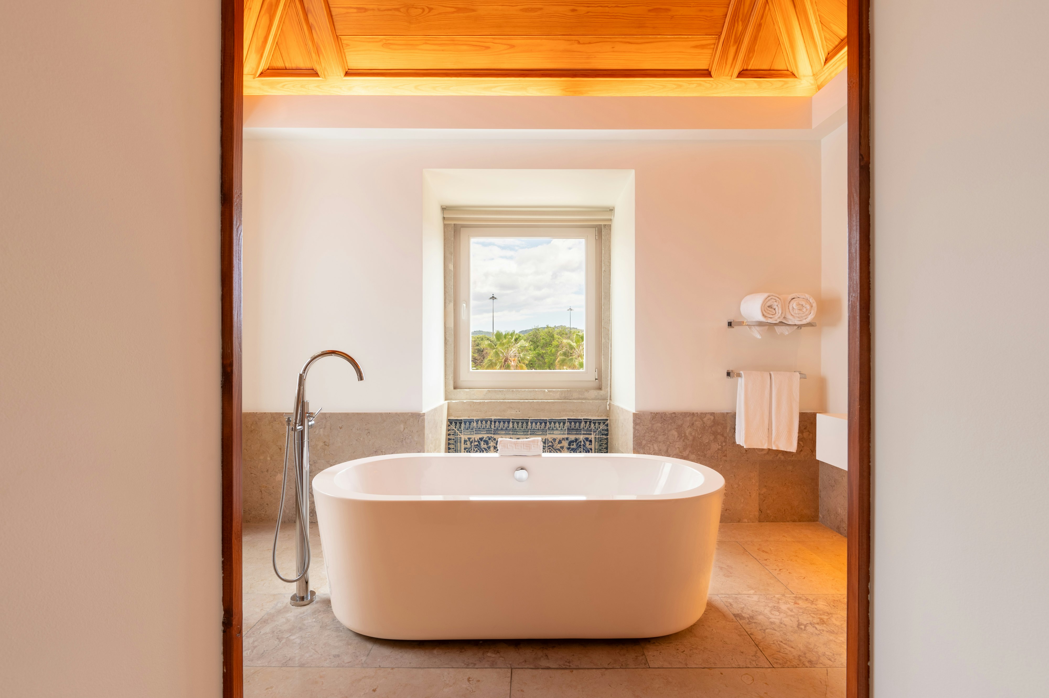 Governor Suite - Bathroom