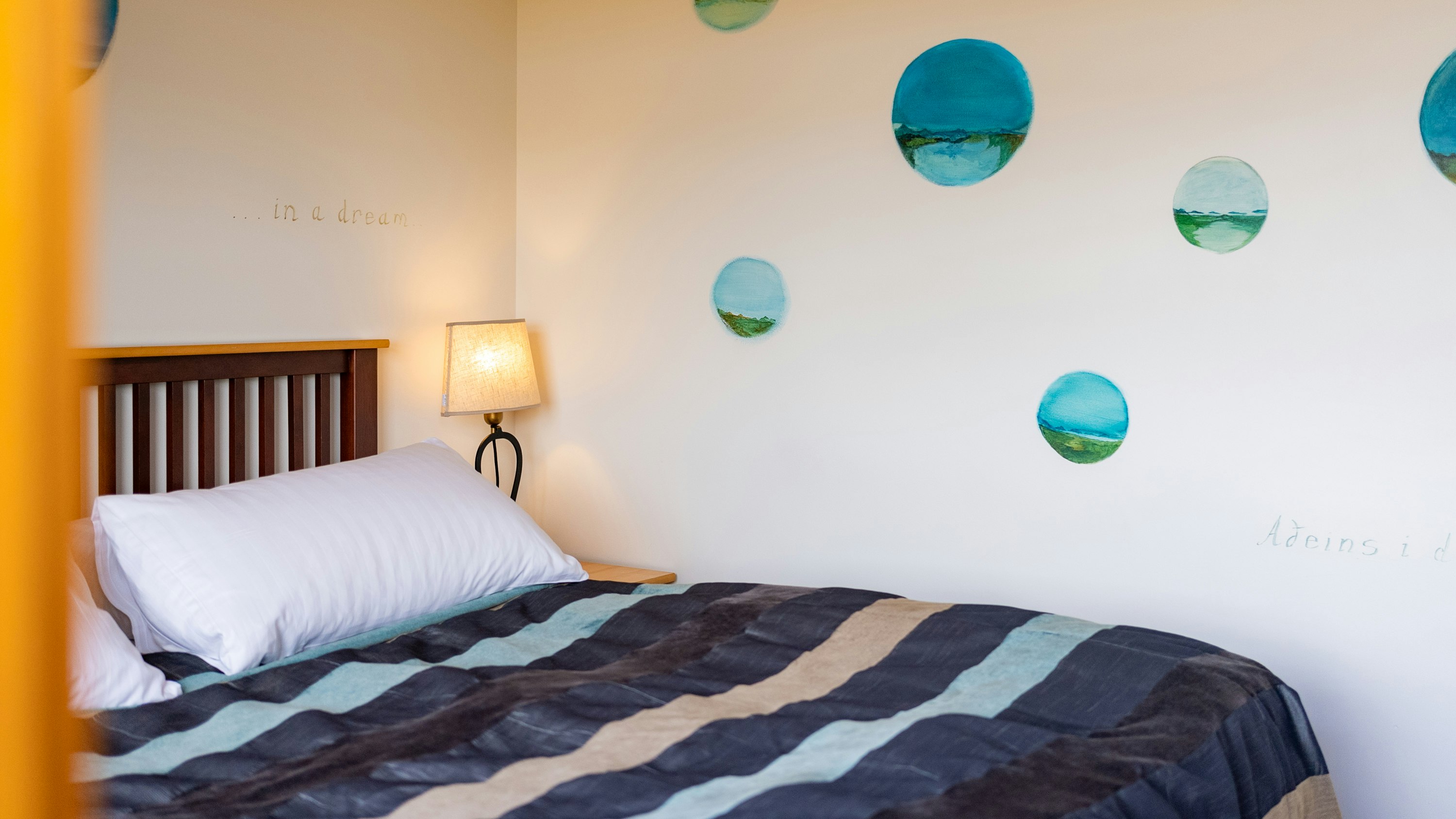 Deluxe Room - Bedroom