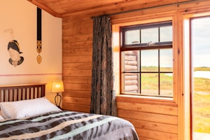 Deluxe Room - Bedroom