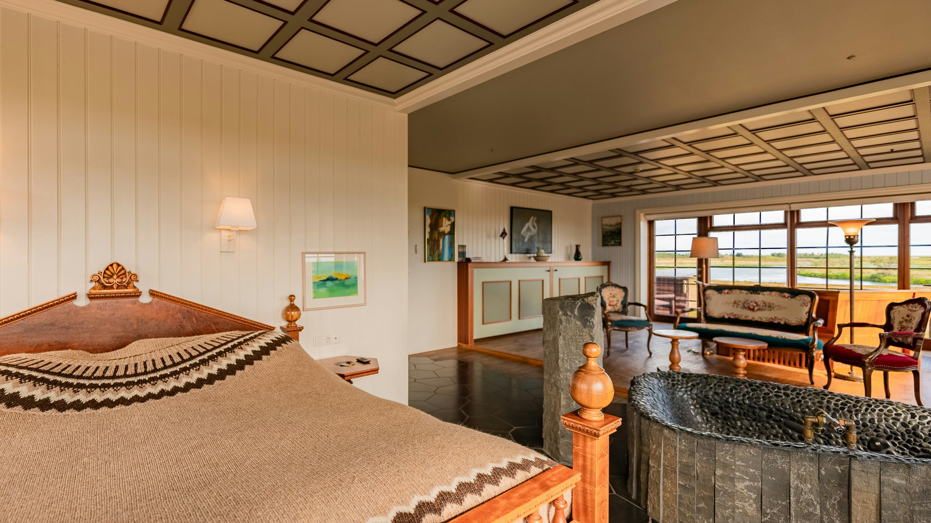 Icelandic Master Suite - Bed