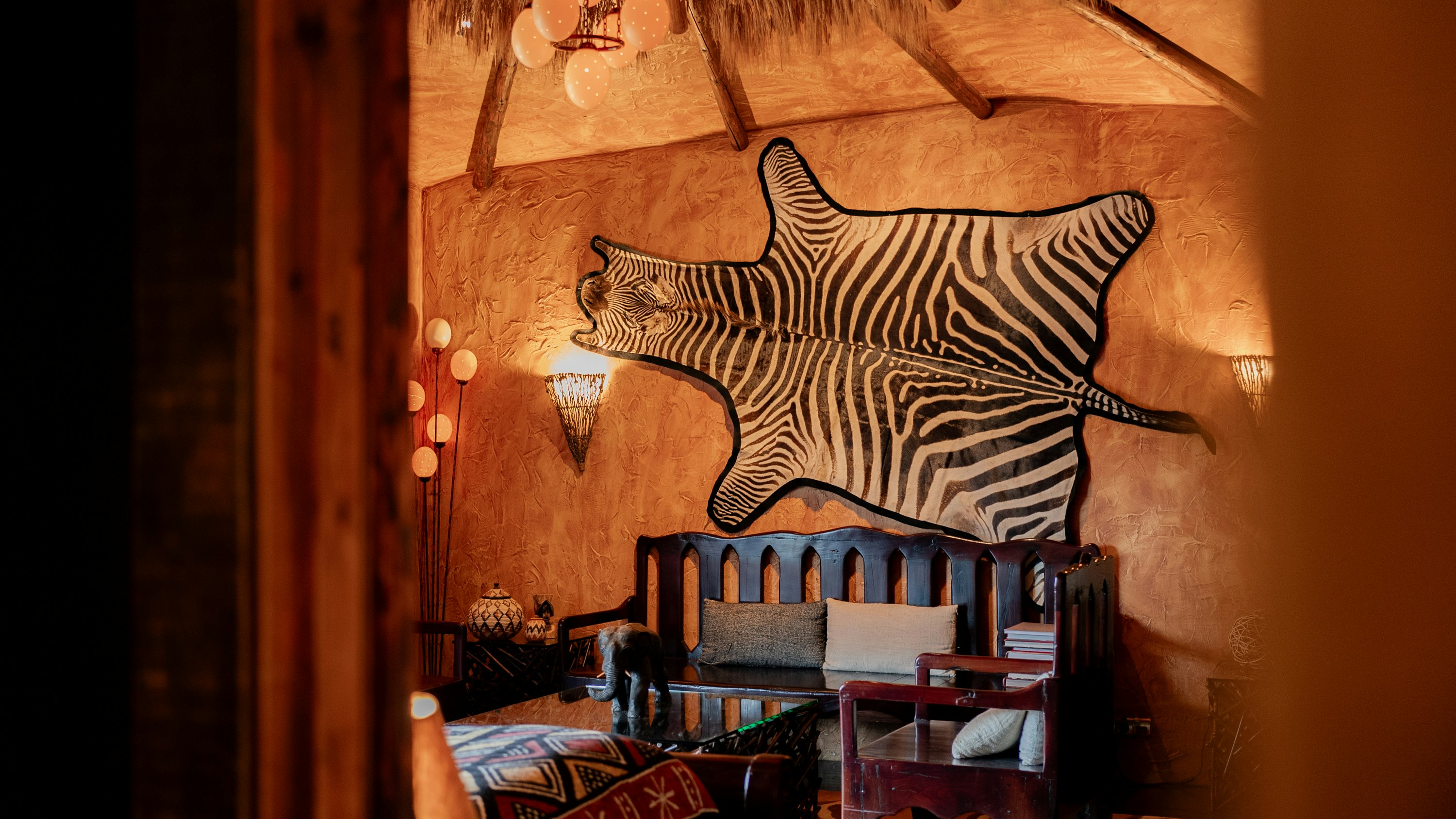 Africa Master Suite - Living Area