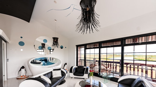 Antarctica Master Suite - Living Area