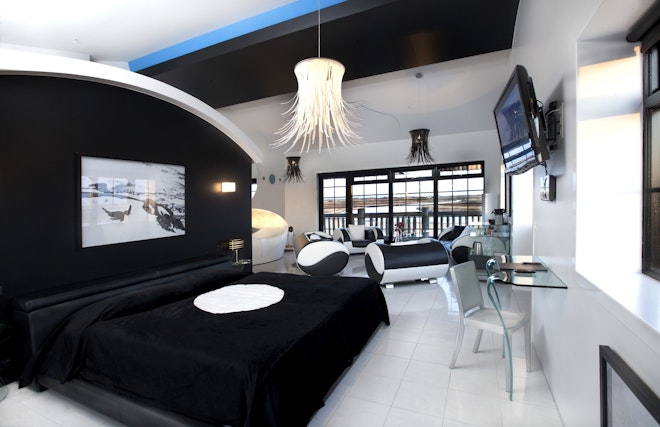Antarctica Master Suite - Bedroom