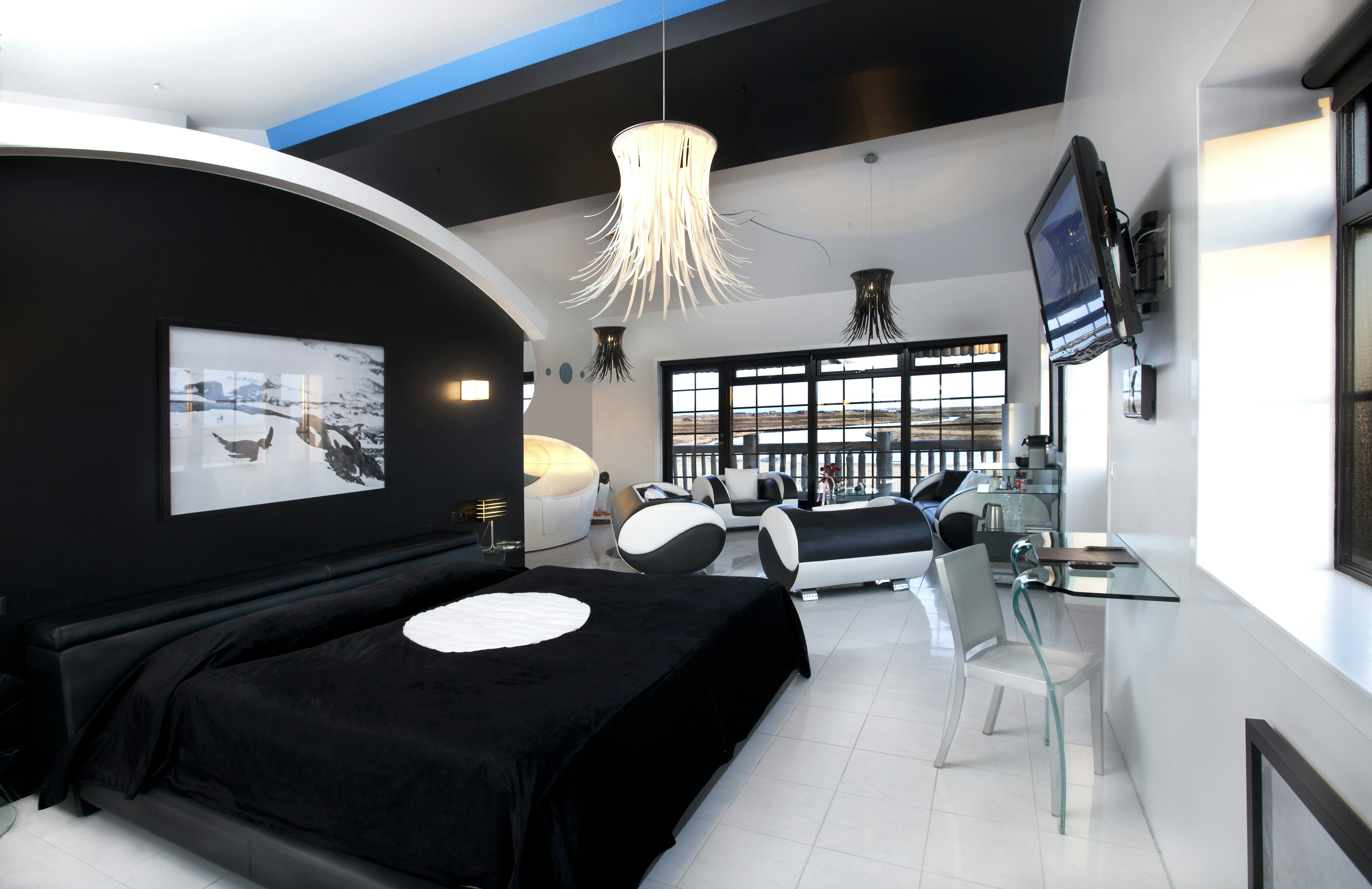 Antarctica Master Suite - Bedroom